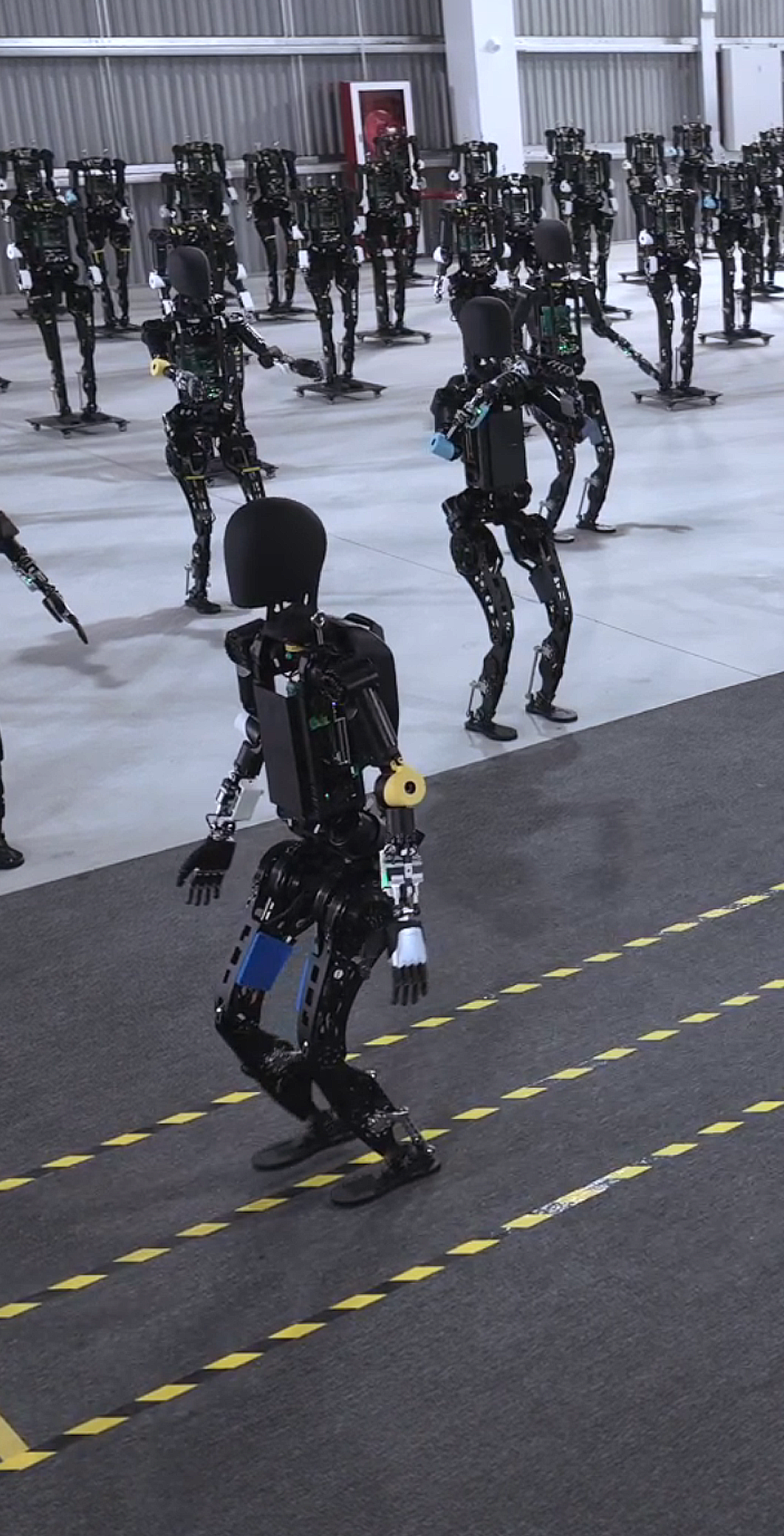 智元开启通用机器人商用量产